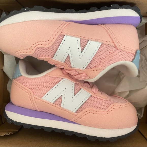 New Balance Other - New Balance Infant girls pink 237 Bungee size 5.5 NWT